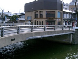 栄橋（京橋川）