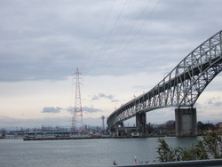 境港水道大橋を見る
